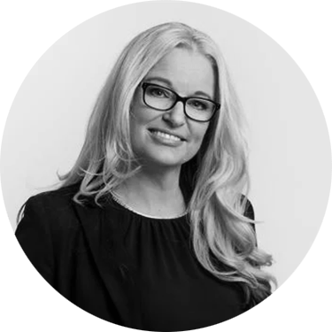 Lisa Almgren, Mäklarhuset