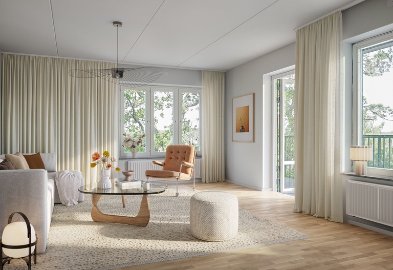 Ljust vardagsrum med stora fönster, ljusa gardiner, moderna möbler och ett runt soffbord i glas på en matta,  3D-rendering från Lilla häll.