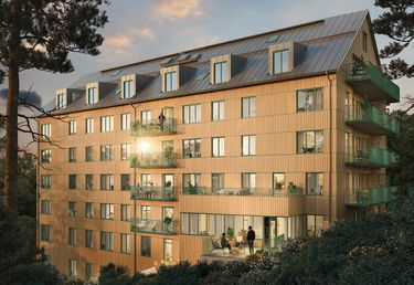 Modernt bostadshus med träbeklädnad, glasbalkonger och frodig grönska i förgrunden, 3D-rendering av Lilla häll.